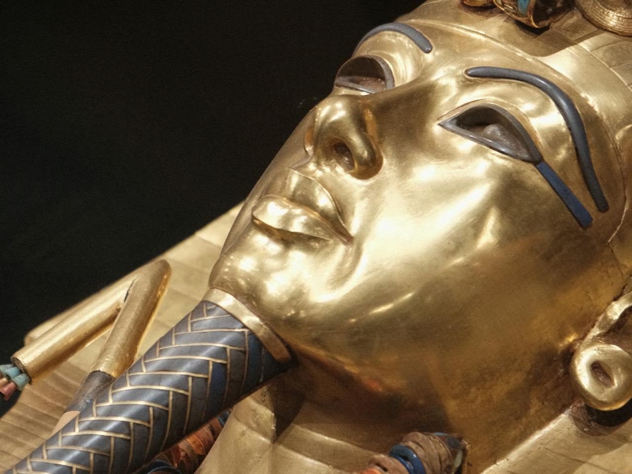 King Tutankhamun death mask GEM